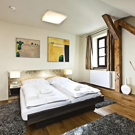Hotel Latran 4*
