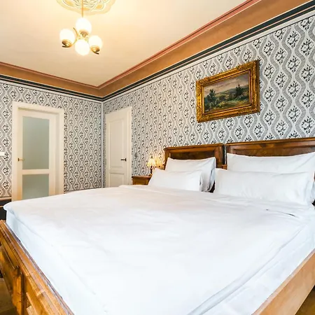 Hotel Latran 4*