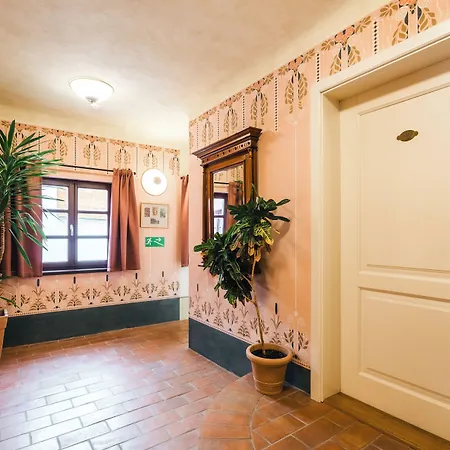 Hotel Latran
