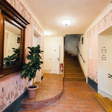 Hotel Latran 4*